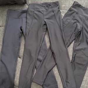 Bundle of 3 Old Navy Leggings - size 8